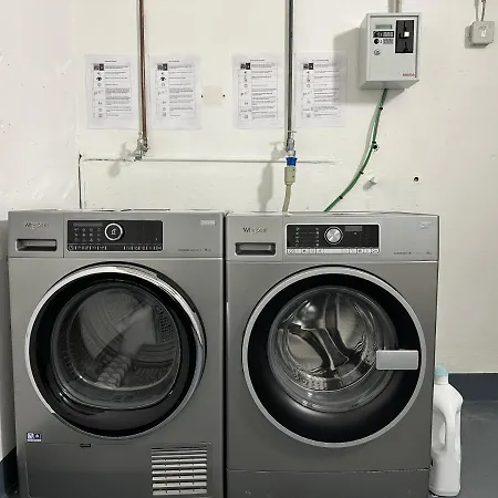 Special - Stadtnah, Balkon, Parkplatz, E-ladestation, Gitterbox Fuer Fahrraeder, Fitnessstudio Apartment *