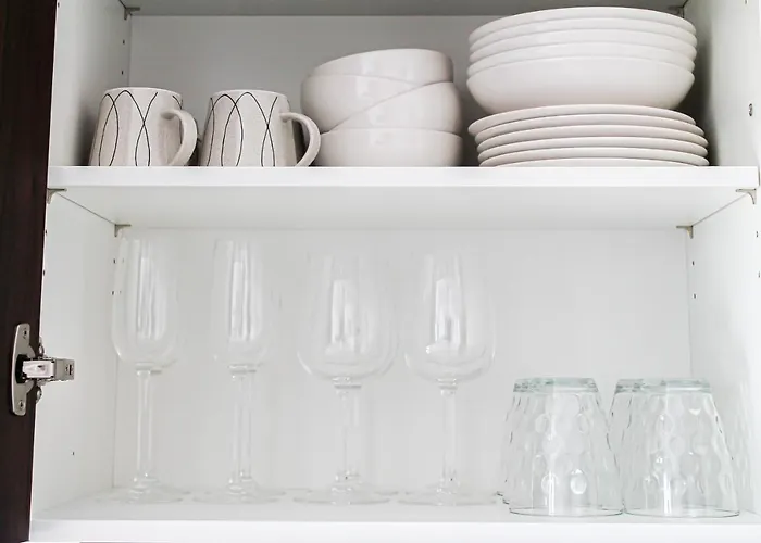 Apartamento Special - Stadtnah, Balkon, Parkplatz, E-ladestation, Gitterbox Fuer Fahrraeder, Fitnessstudio Coblença