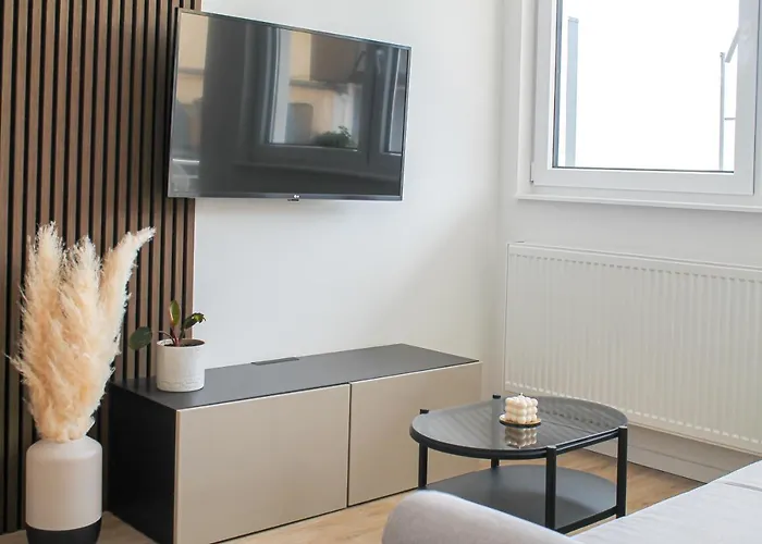 Apartamento Special - Stadtnah, Balkon, Parkplatz, E-ladestation, Gitterbox Fuer Fahrraeder, Fitnessstudio