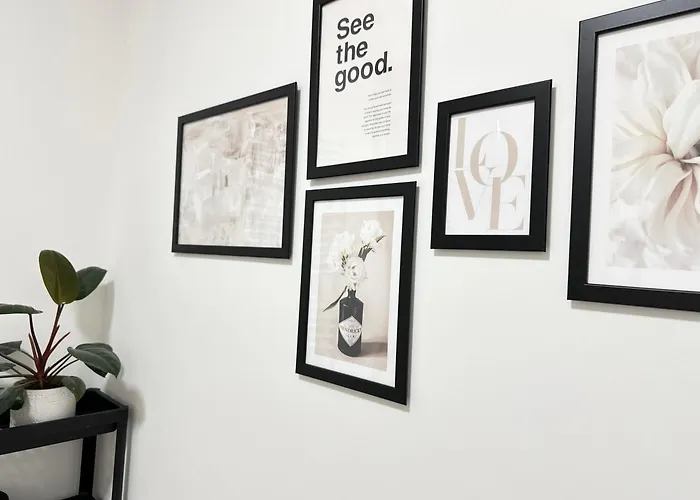 Apartamento Special - Stadtnah, Balkon, Parkplatz, E-ladestation, Gitterbox Fuer Fahrraeder, Fitnessstudio *