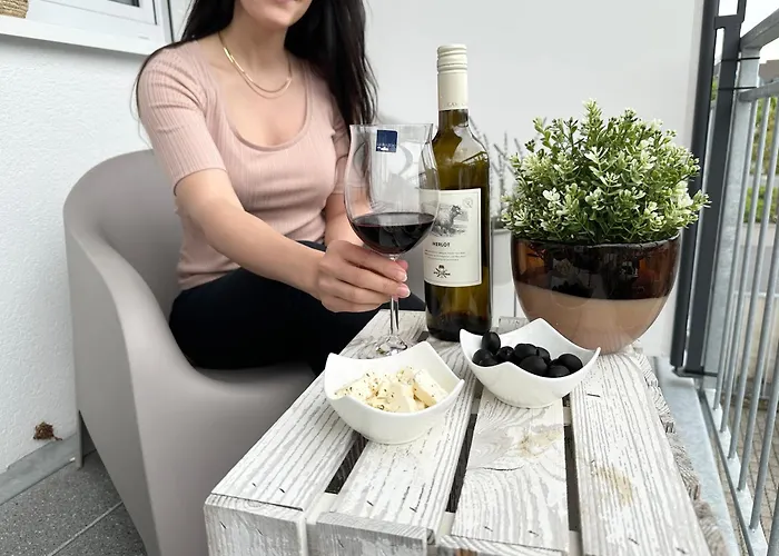 Special - Stadtnah, Balkon, Parkplatz, E-ladestation, Gitterbox Fuer Fahrraeder, Fitnessstudio *